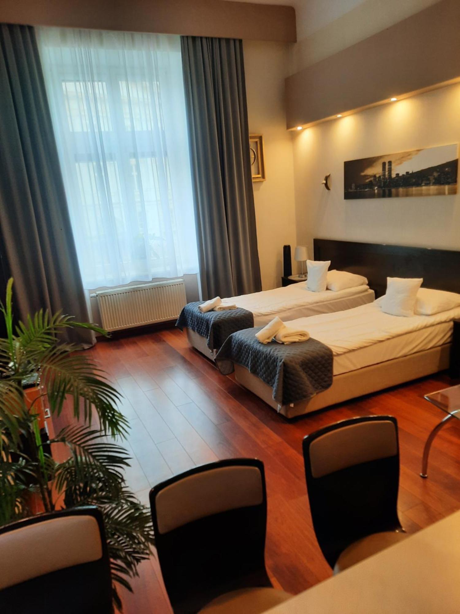 Luxury Senate Apartment Краков Экстерьер фото